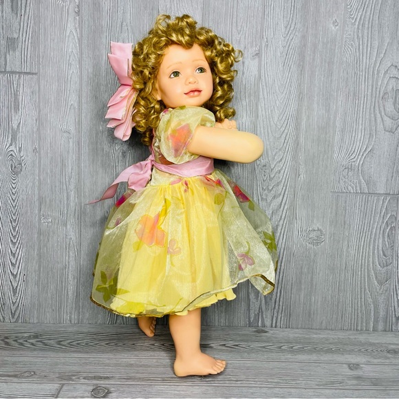 Pamela erff collectible realistic porcelain toddler size doll laying down pillow - Picture 2 of 16